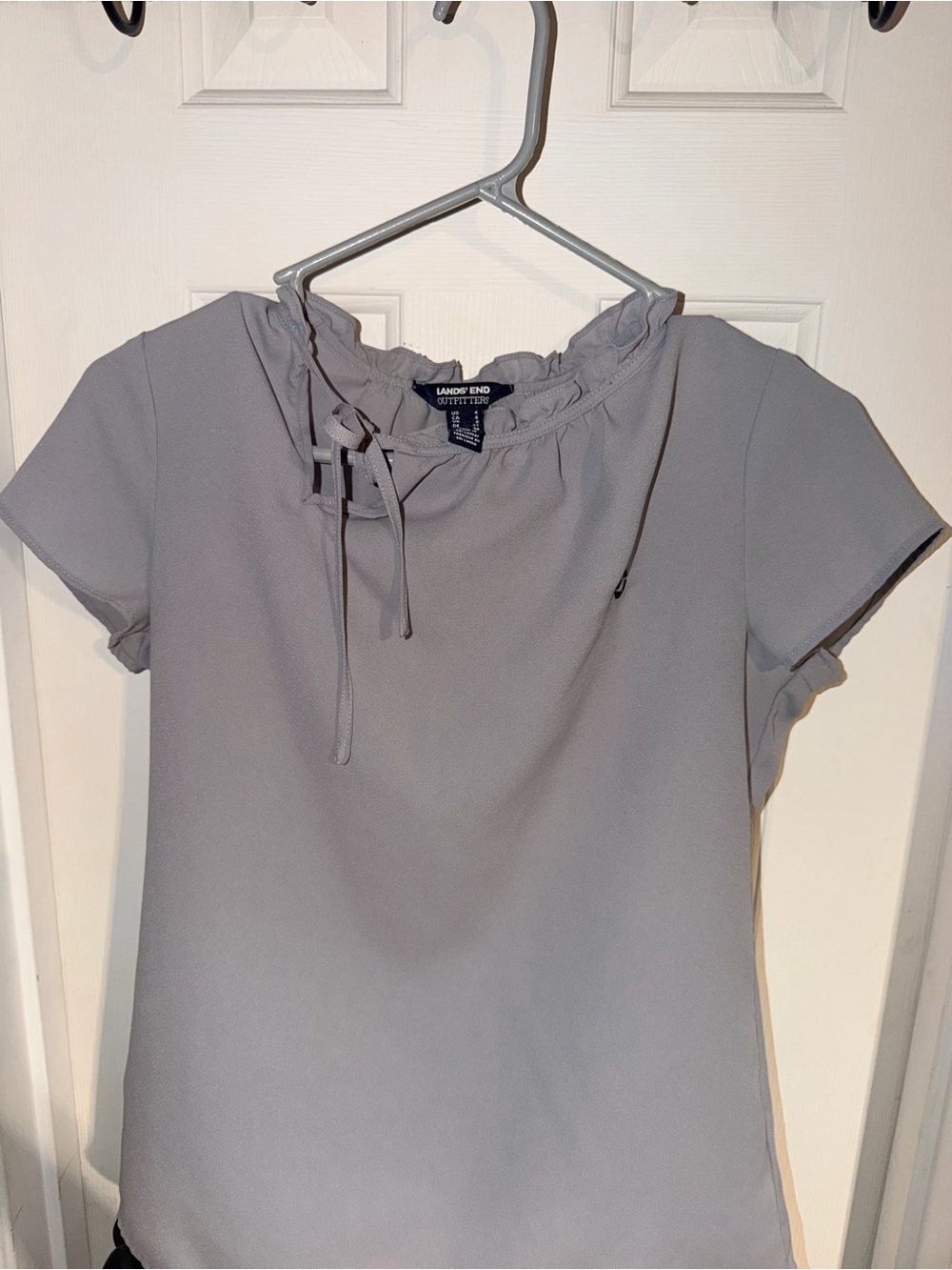 Lands' End Light Gray Ruffle Tie-Neck Short Sleeve Blouse